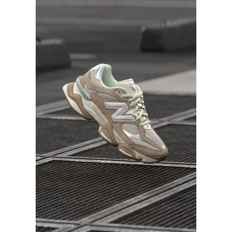 New Balance U740 Baskets basses pink granite