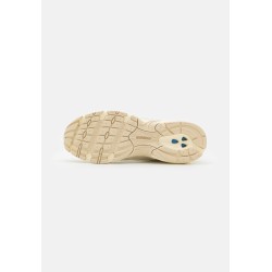New Balance MR530 UNISEX Baskets basses bone