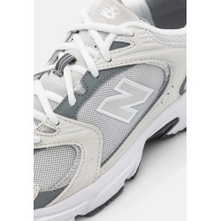 New Balance MR530 UNISEX Baskets basses grey