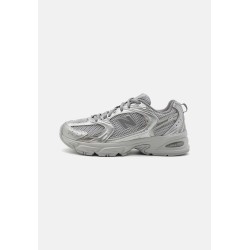 New Balance MR530 UNISEX Baskets silver-coloured