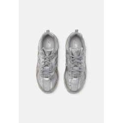 New Balance MR530 UNISEX Baskets silver-coloured