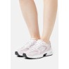 New Balance MR530 UNISEX Baskets stone pink