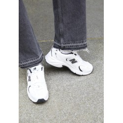 New Balance MR530 UNISEX Baskets white/black