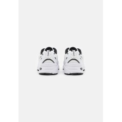 New Balance MR530 UNISEX Baskets white/black