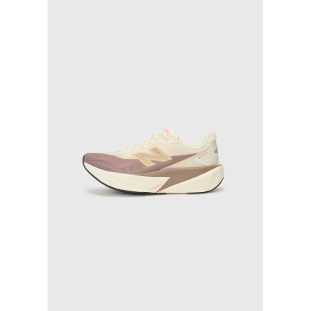 New Balance FUELCELL REBEL V5 Chaussures de running sur route angora