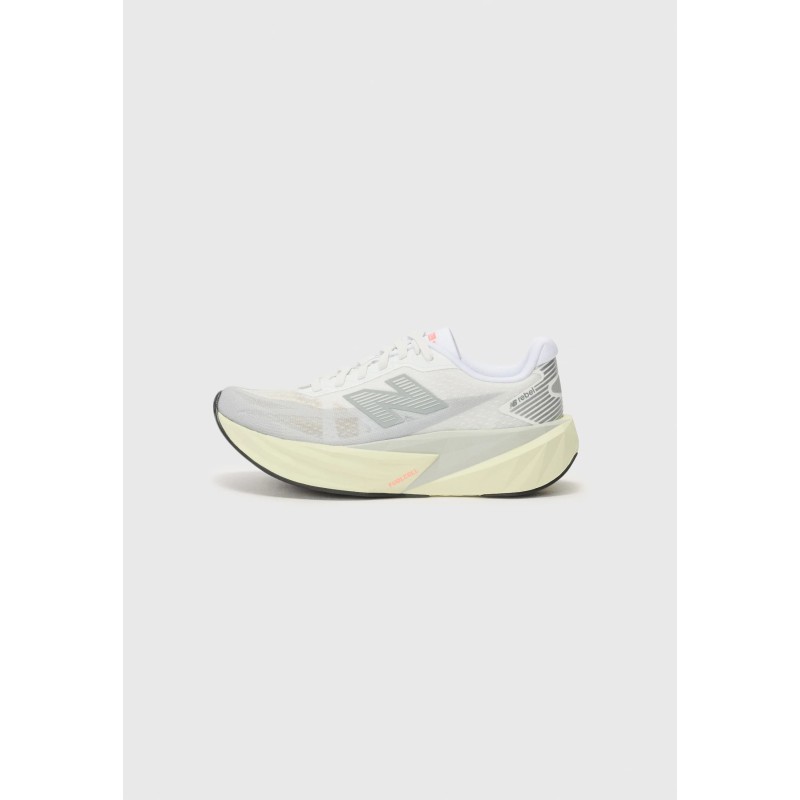 New Balance FUELCELL REBEL V5 Chaussures de running sur route raincloud