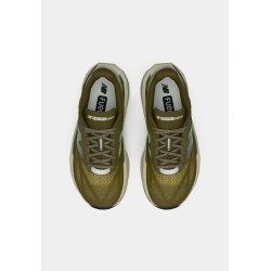 New Balance FUELCELL REBEL V5 Chaussures de running sur route woodland
