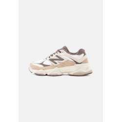 New Balance U9060 UNISEX Baskets basses