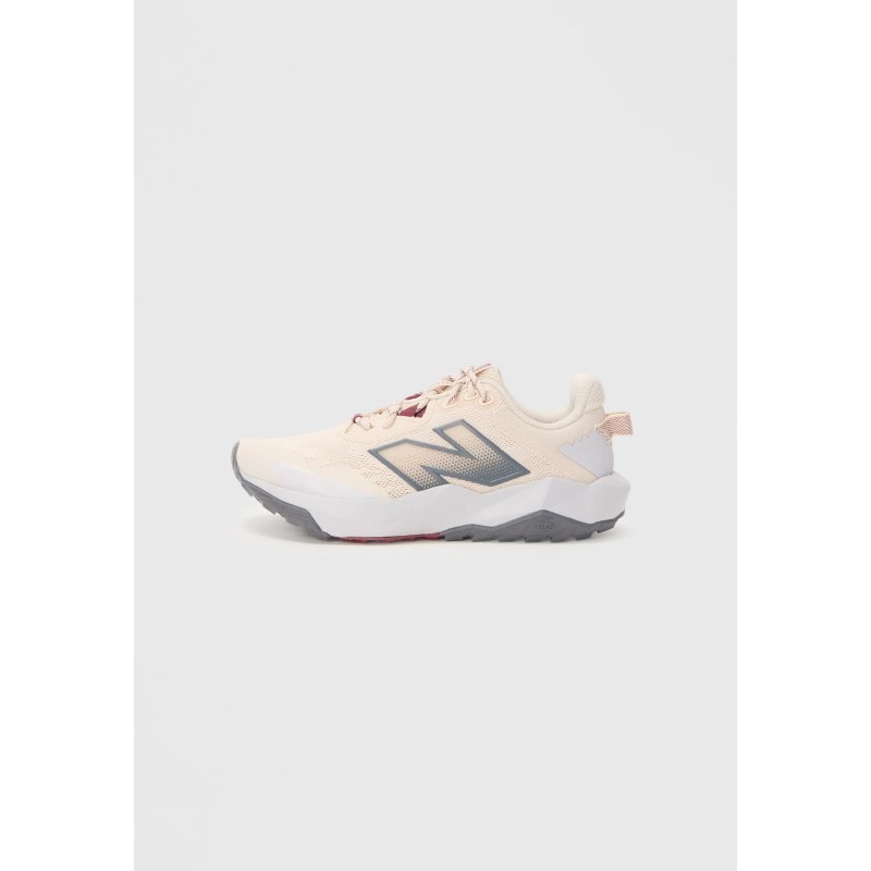 New Balance DYNASOFT NITREL V6 Chaussures de running bisque