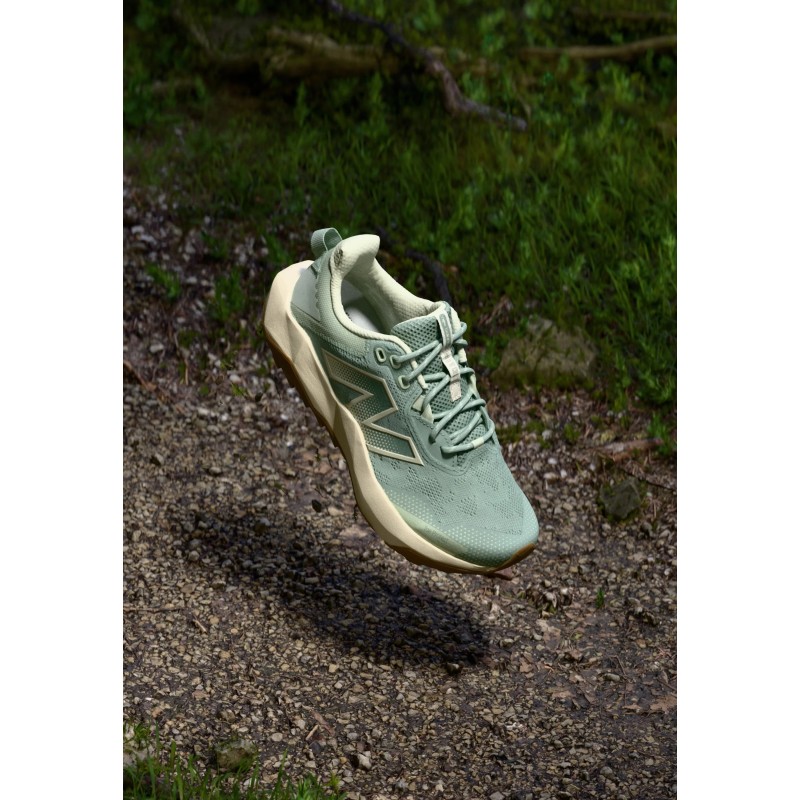 New Balance DYNASOFT NITREL V6 Chaussures de running mosaic green