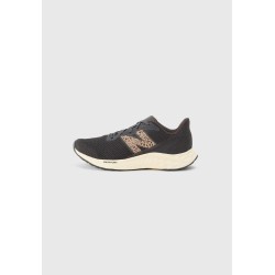 New Balance FRESH FOAM ARISHI V4 Chaussures de running sur route black cement