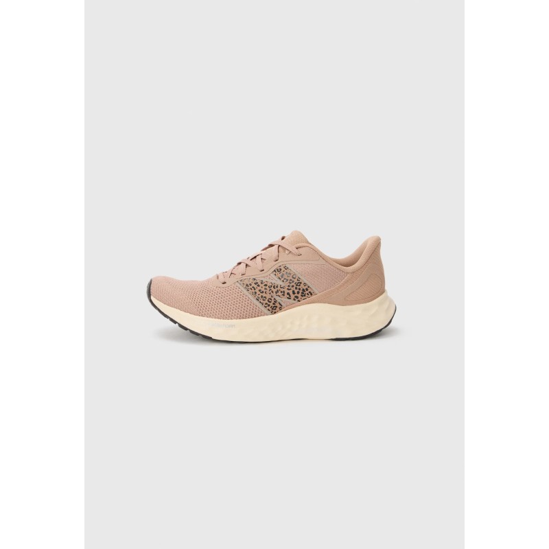 New Balance FRESH FOAM ARISHI V4 Chaussures de running sur route flat taupe