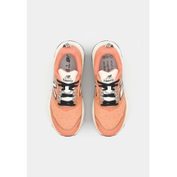 New Balance FRESH FOAM X HIERRO V9 Chaussures de running dried orange