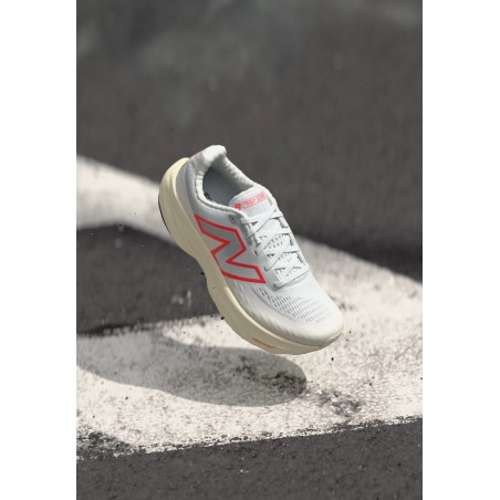 New Balance FRESH FOAM X 1080 V14 Chaussures de running sur route white/grey/blue