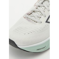 New Balance FRESH FOAM X 1080 V14 Chaussures de running sur route winter grass